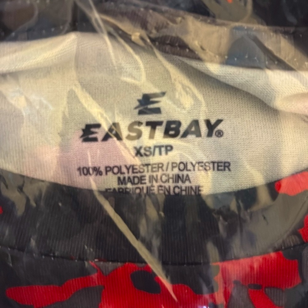 Lot of 2x NWT [Eastbay] Gymtech Performance Tees Blue Camo & Red Camo Men’s XS - Picture 6 of 9